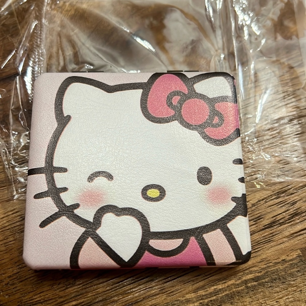 Hello Kitty Compact Mirror Pocket Mirror Makeup Cosmetic Mirror NEW